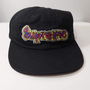 Authentic Supreme snap back baseball cap.